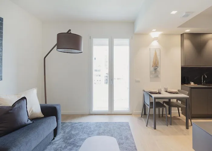 Gohost - Modern And Bright Apartments With Terrace And Balcony
