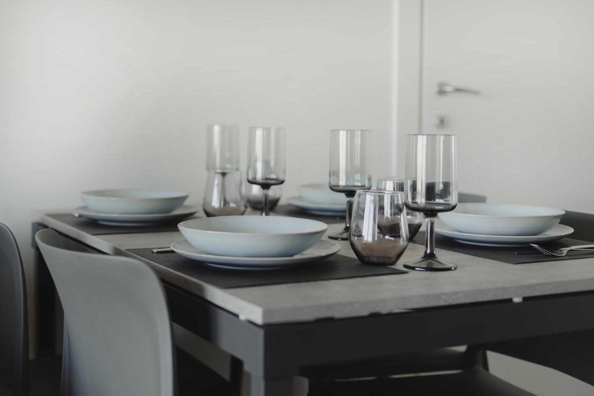 Gohost - Modern And Bright With Terrace And Balcony Appartement *